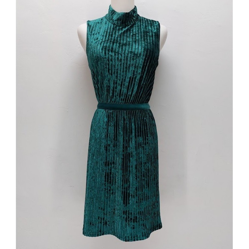 BCBGMAXAZRIA Sheath Dress Women's XS Green Velvet Pleated Mock Neck Cocktail Lux